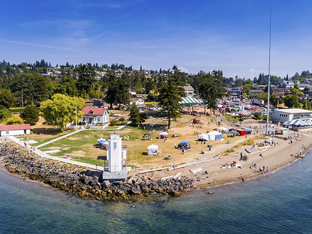 Browns Point Lighthouse Park