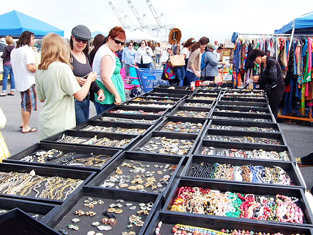 Alameda Flea Market
