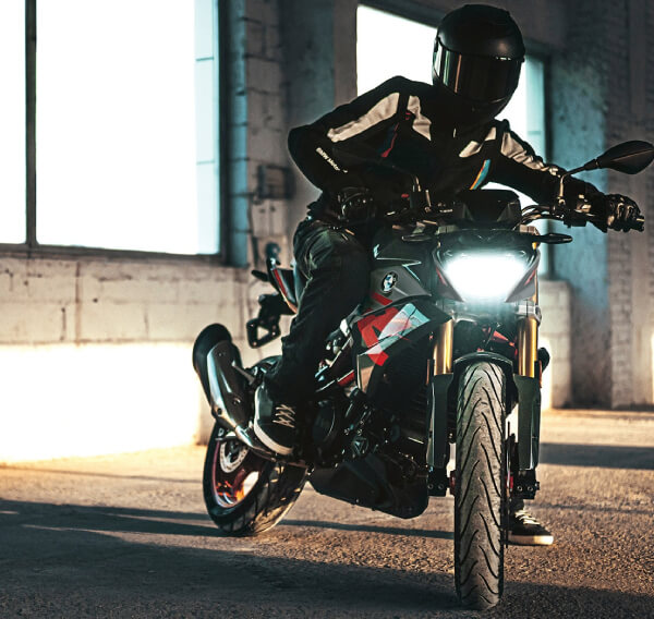 Special Features of the 2023 BMW G 310 R