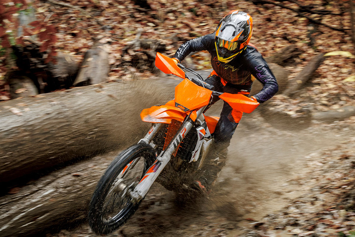DISCOVER THE RIDING LOOPS NEAR SAN JOSE, CA, ON A BMW R 1250 GS ADVENTURE