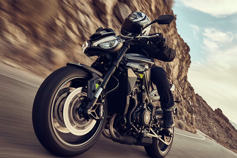2024 Triumph Street Triple 765 R Image 04