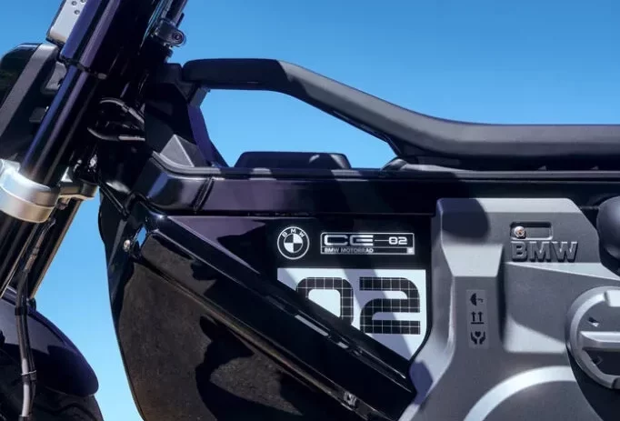 2024 BMW CE 02 Image 03