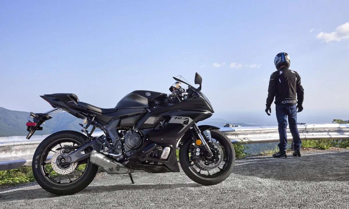 2025 Yamaha YZF R7