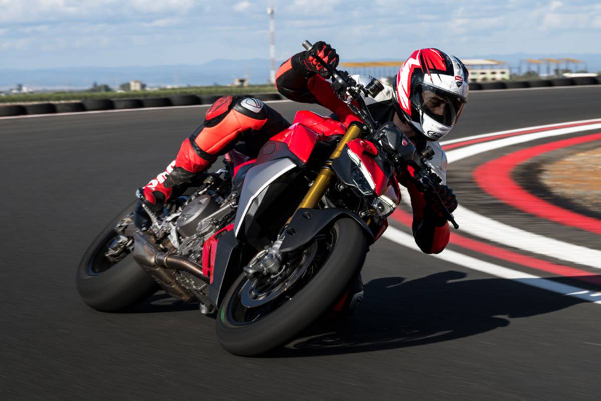2025 Ducati Streetfighter V2 S