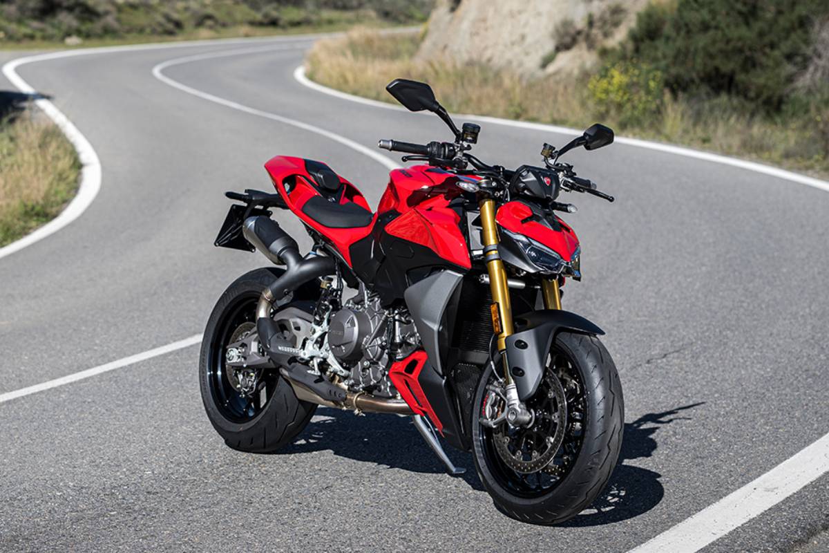 2025 Ducati Streetfighter V2 S