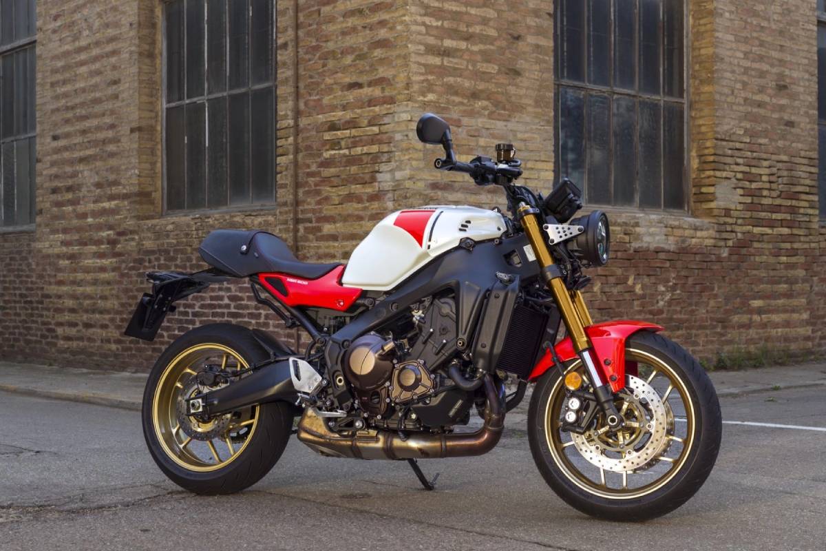 2025 Yamaha XSR900
