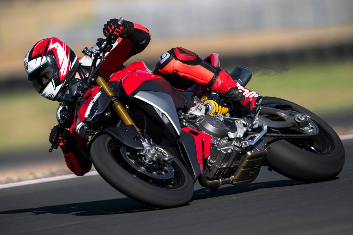2026 Ducati Streetfighter V2s