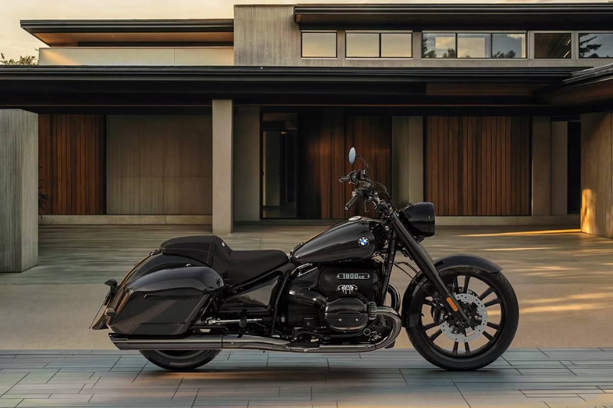 2026 BMW R 18 Roctane